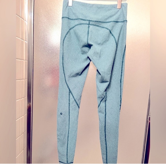 Lululemon. Green full length work out pants leggings size 8 - Picture 2 of 2